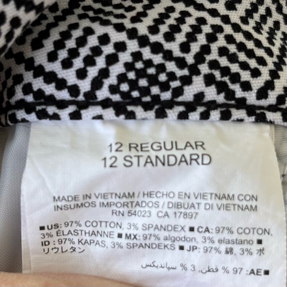 •Old Navy• Harper Cropped Pants Patterned - Size 12 - Picture 7 of 8